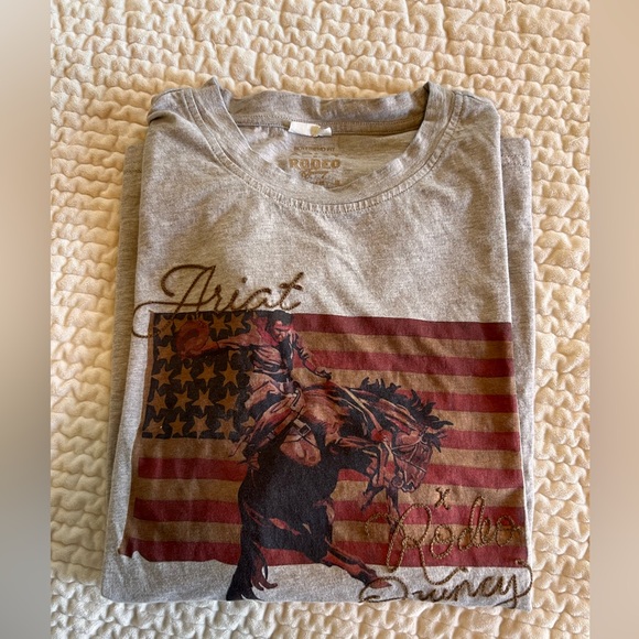 Ariat x Rodeo Quincy Rodeo Flag Tee - Picture 3 of 6